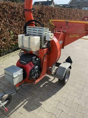 te huur takken hakselaar versniperaar met hydrolische invoer, Tuin en Terras, Hakselaars, Gebruikt, Ophalen