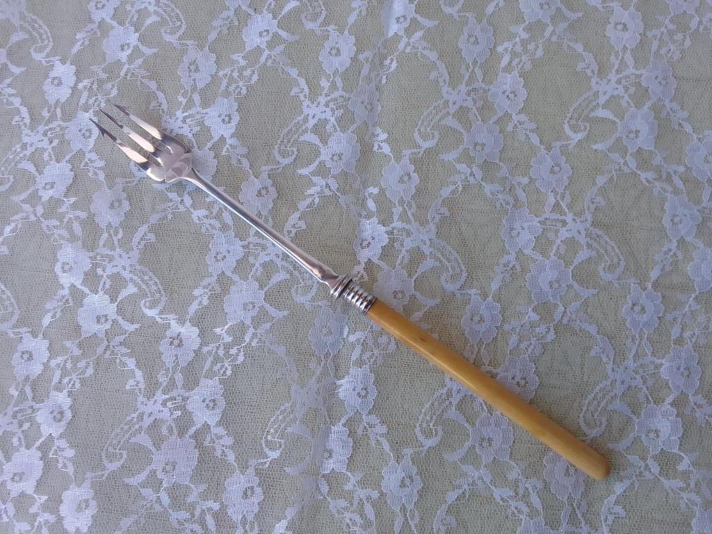 Victoriaanse zilveren augurkenvork, Ophalen of Verzenden, Zilver