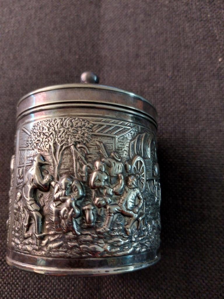 Oude theebus van DE zilver kleur, Antiek en Kunst, Ophalen of Verzenden, Zilver