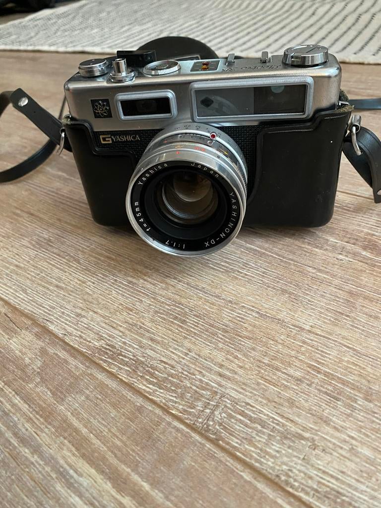 Yashica Electro 35 Filmcamera met Flash, Ophalen of Verzenden, Gebruikt, Compact