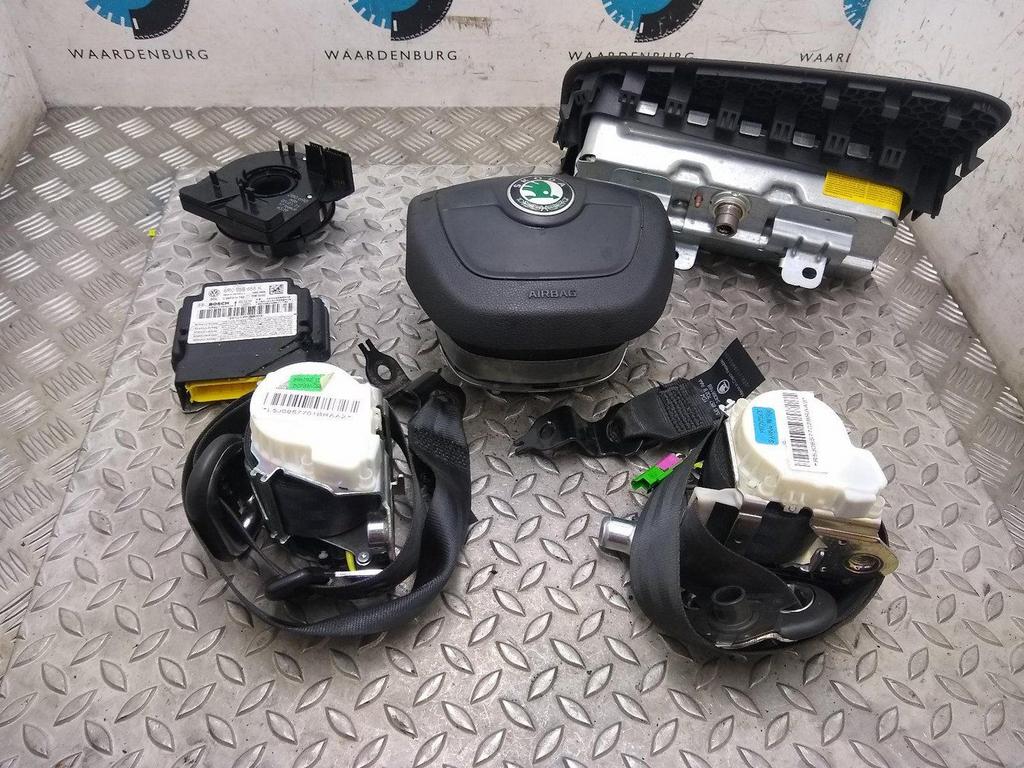 SKODA FABIA AIRBAG SET 2011, Ophalen of Verzenden, Gebruikt, Stiba lid