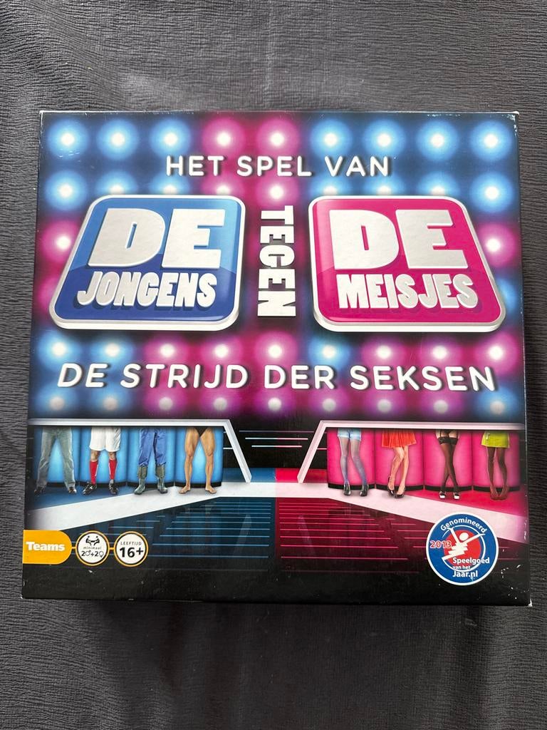 De Jongens tegen de Meisjes - nooit gebruikt!, Hobby en Vrije tijd, Gezelschapsspellen | Bordspellen, Drie of vier spelers, Ophalen of Verzenden