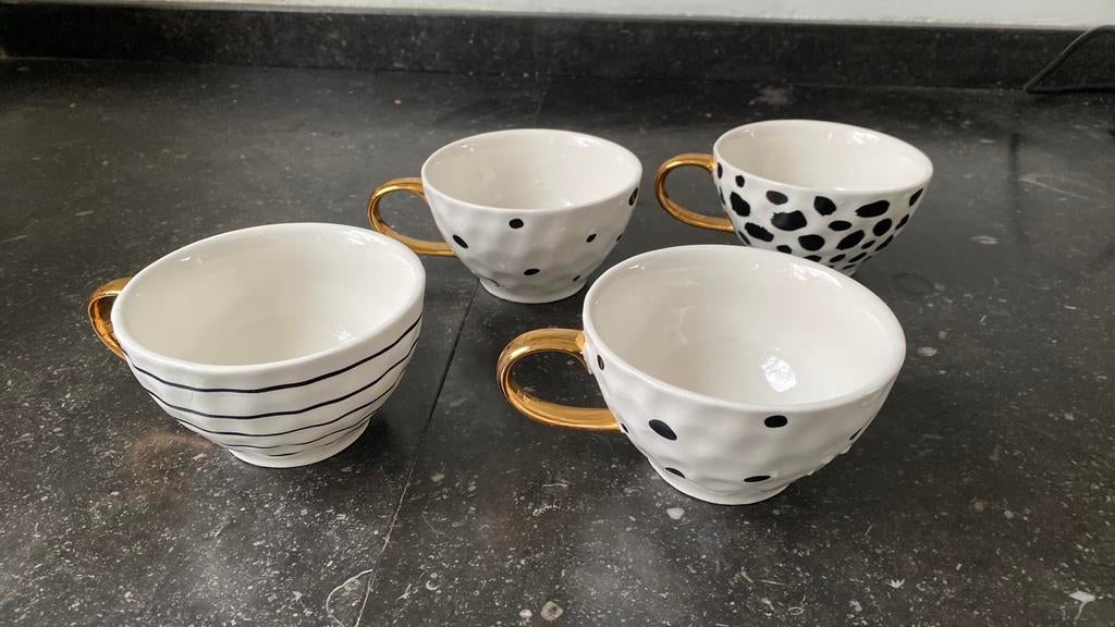 Theekop groot zwart wit goud, Nieuw, Ophalen of Verzenden, Overige stijlen, Kop(pen) en/of Schotel(s)