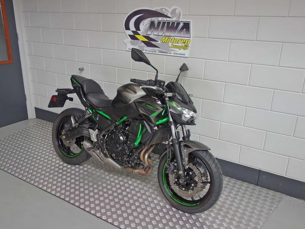 KAWASAKI Z650 (bj 2023) - foto 2