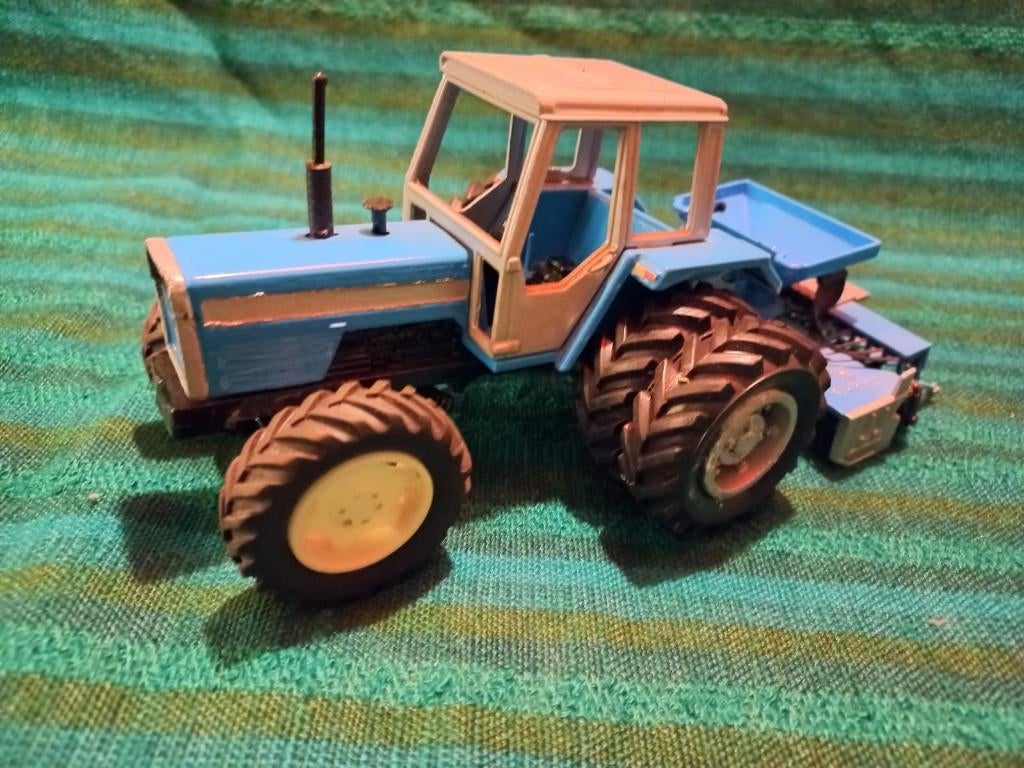 Landini 8880 met zaaimachine, Hobby en Vrije tijd, Overige Hobby en Vrije tijd, Gebruikt, Ophalen of Verzenden