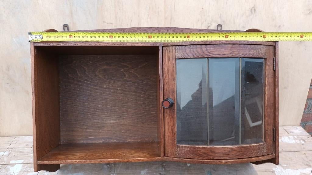 vintage hangkastje met deurtje, Ophalen