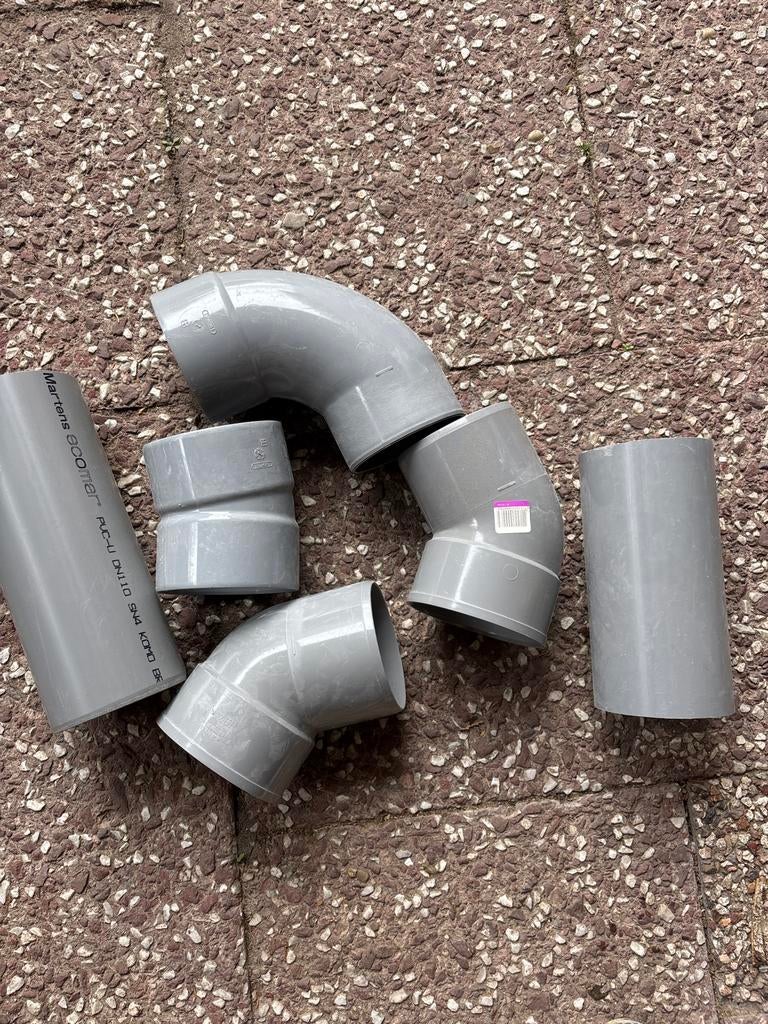 Diverse PVC hulpstukken 110 mm - Afvoer en bochten, Afvoer, Gebruikt, Pvc, Ophalen of Verzenden