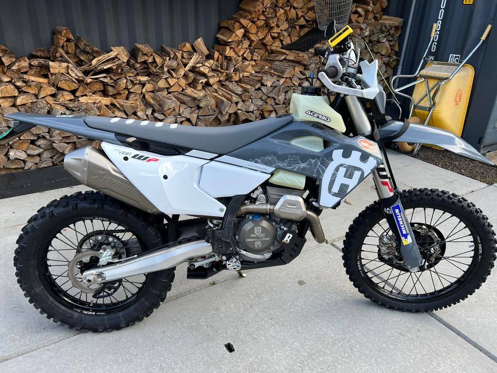 Husqvarna 350pro, Enduro, Minimaal motorrijbewijs A2, 12 t/m 35 kW, LED Verlichting