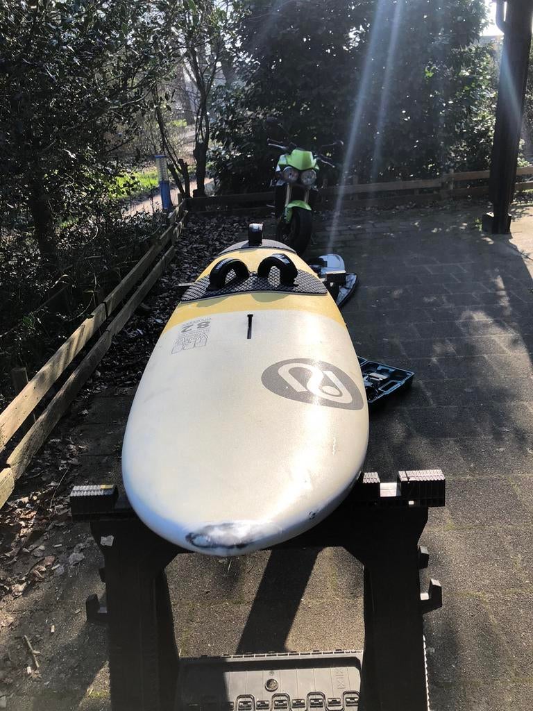 PULS 82 L custom waveboard truster, Watersport en Boten, Windsurfen, Ophalen, Minder dan 250 cm, Minder dan 5 m², Plank