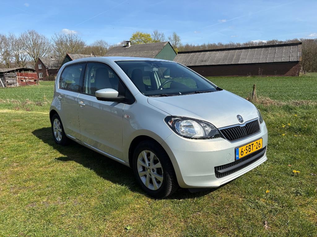 Skoda Citigo 1.0 T 44KW 2013 Grijs, Auto's, Voorwielaandrijving, Stof, Start-stop-systeem, Zwart