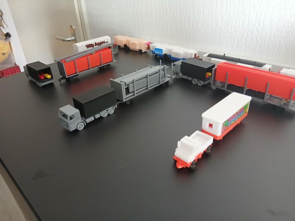 Autoscooter inclusief Transporten met opbouw, Overige merken, 1:50 of kleiner, Overige typen, Nieuw