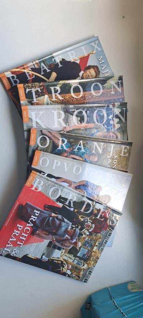 Deel 1-6 boekenserie Ons Koningshuis - Marjolein Westerterp, 20e eeuw of later, Marjolein Westerterp, Ophalen of Verzenden, Zo goed als nieuw