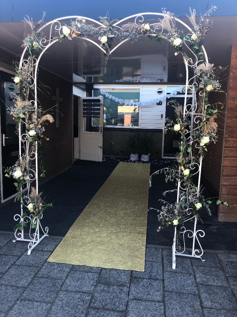 Trouwboog/feestboog te huur, Hobby en Vrije tijd, Feestartikelen | Verhuur, Ophalen, Gebruikt, Geboorte of Huwelijk