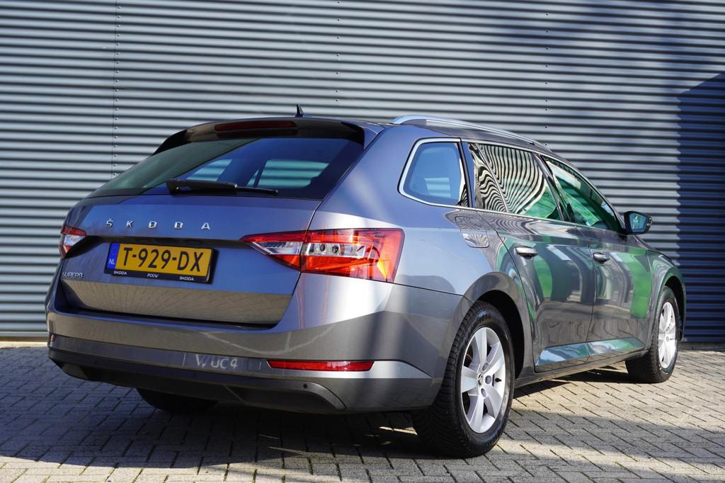 Skoda Superb Combi 1.5 TSI 150pk ACT Business Edition | Trek, 12 maanden, Stof, Origineel Nederlands, 1600 kg