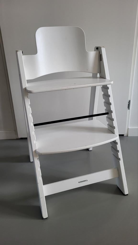 Kidsmill Up kinderstoel + newborn frame + eetblad + beugel, Ophalen, Gebruikt, Meegroeistoel, Gordel(s)