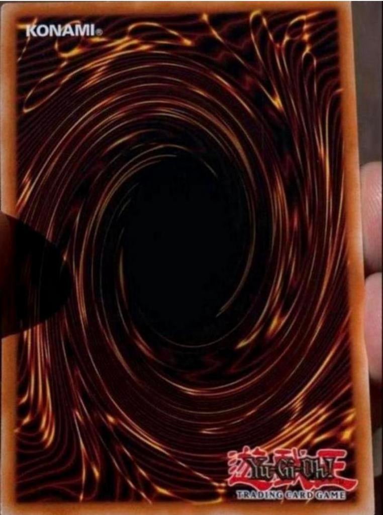 Yu-Gi-Oh! Blue Eyes Ultimate Dragon DPRP 1st Edition !, Hobby en Vrije tijd, Verzamelkaartspellen | Yu-gi-Oh!, Ophalen of Verzenden