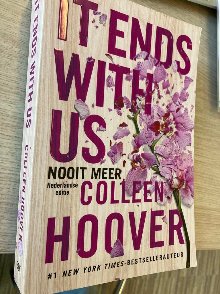 It Ends With Us - Colleen Hoover, Boeken, Ophalen of Verzenden, Gelezen, Nederland