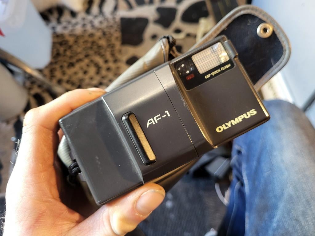 Olympus AF-1 met originele hoes, Audio, Tv en Foto, Fotocamera's Analoog, Ophalen of Verzenden, Compact, Olympus