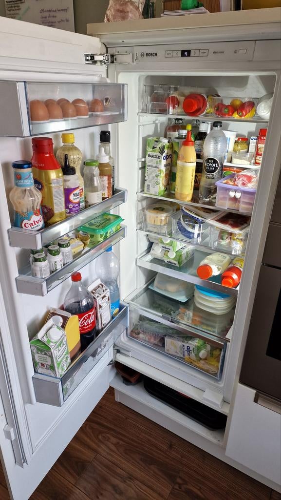 Bosch inbouwkoelkast halfhoog model, 200 liter of meer, Ophalen, Zonder vriesvak