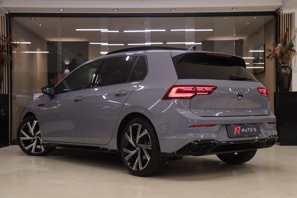 Volkswagen GOLF 1.5 eTSI R-Line Business PANO/CAM/CARPLAY/IQ, Stof, 4 cilinders, 150 pk, Bedrijf