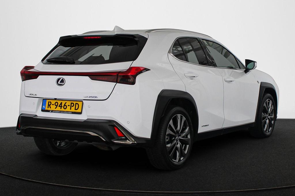 Lexus UX 250h AWD F Sport Premium Head-Up Camera Stoelverwar, Automaat, Gebruikt, 4 cilinders, Wit