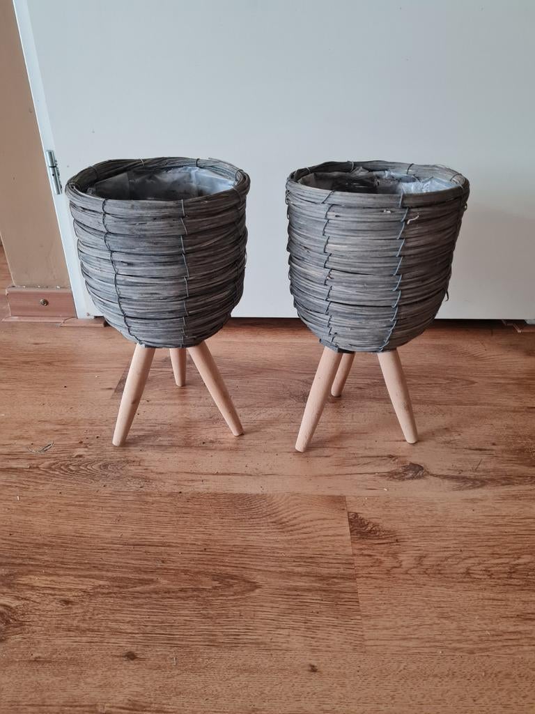 Intertuin set van 2 bruine bloempotten voor €12,50 samen, Tuin en Terras, Overige materialen, Rond, Binnen, Ophalen of Verzenden