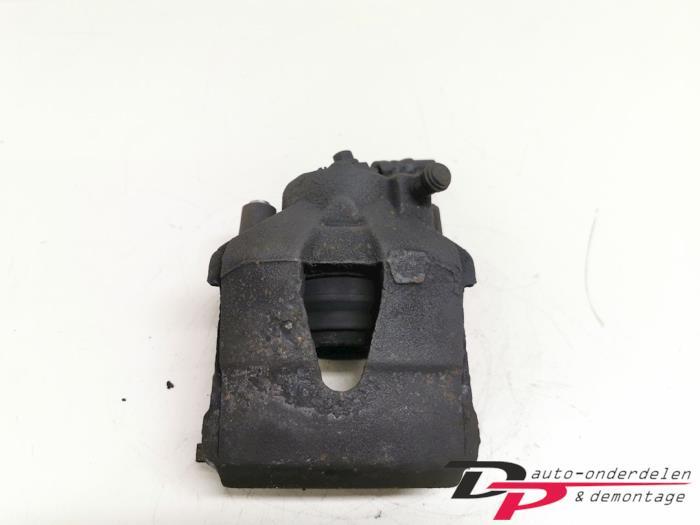 Remklauw (Tang) links-voor van een Volkswagen Polo