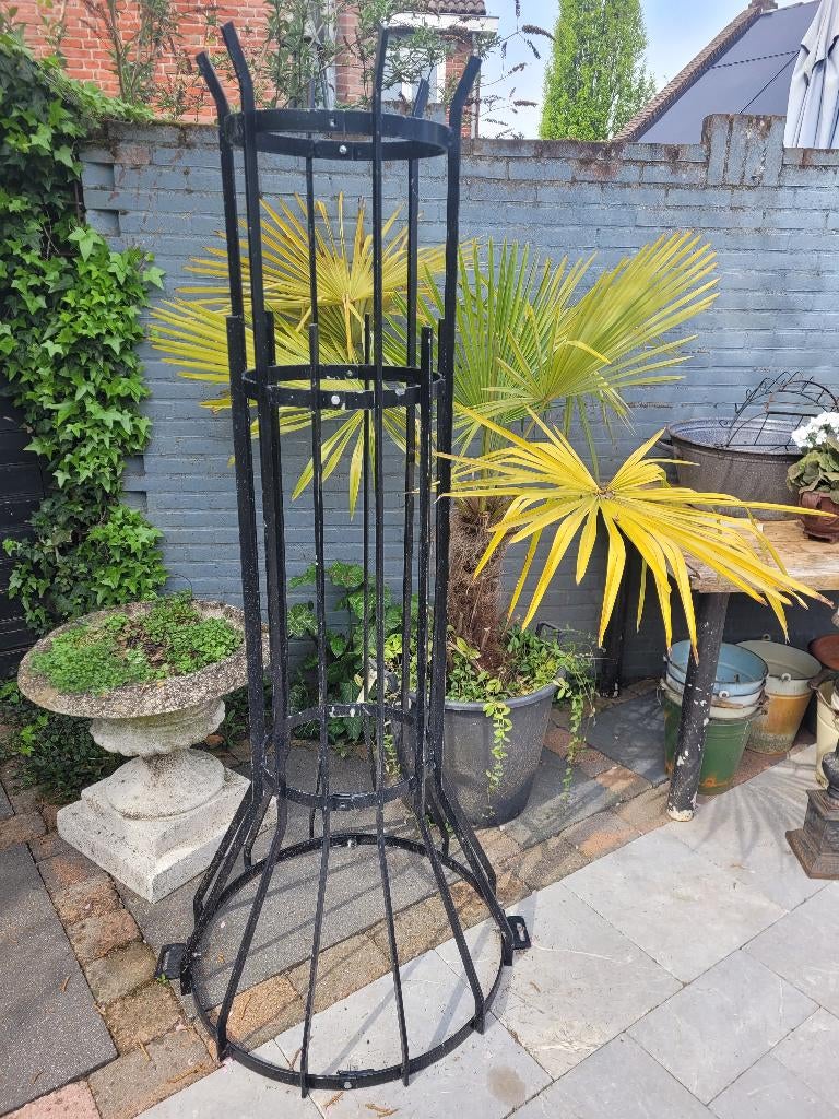 Massieve zware metalen boombeschermer, Ophalen, Heikant 21 Kaatsheuvel, Belle Vieille Brocante, Zo goed als nieuw