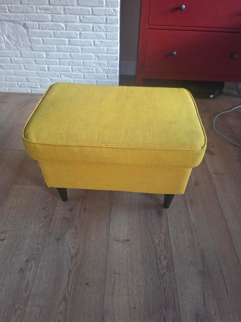 Gele poef ikea strandmon, Huis en Inrichting, Banken | Voetenbanken en Poefen, Ophalen, Rond, Minder dan 50 cm, Minder dan 50 cm