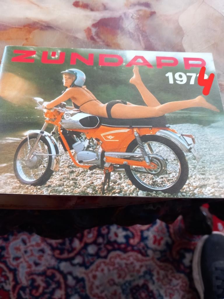 GEZOCHT ZUNDAPP BOEKJE KS 50 LA WATERCOOLED BOEKJE  1974, Ophalen of Verzenden