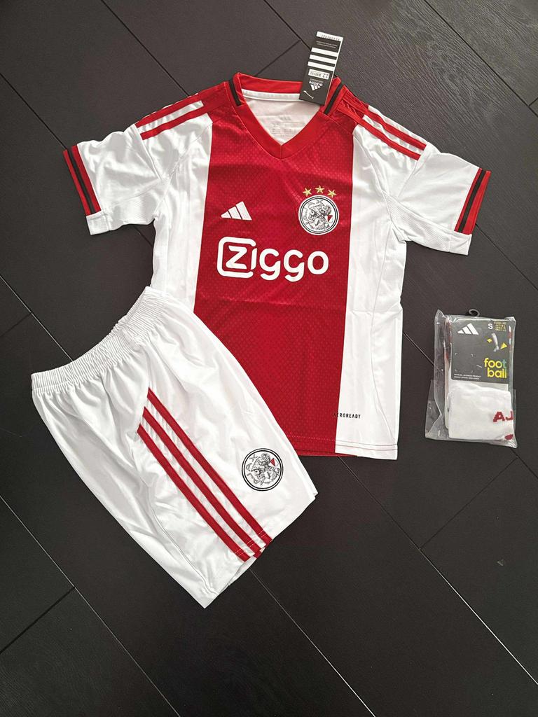 Ajax voetbal thuis/uit of trainings tenue, Maat XS of kleiner, Ophalen of Verzenden, Nieuw, Set
