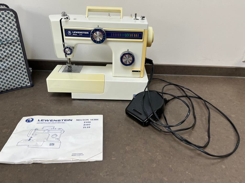 Lewenstein Melson 2104 naaimachine, Ophalen