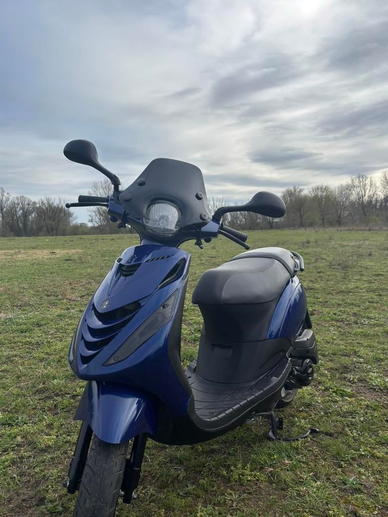 Zip 50cc  topstaat ( alles doet het ) lees de beschrijving, Maximaal 45 km/u, Zip, Ophalen of Verzenden, Zo goed als nieuw