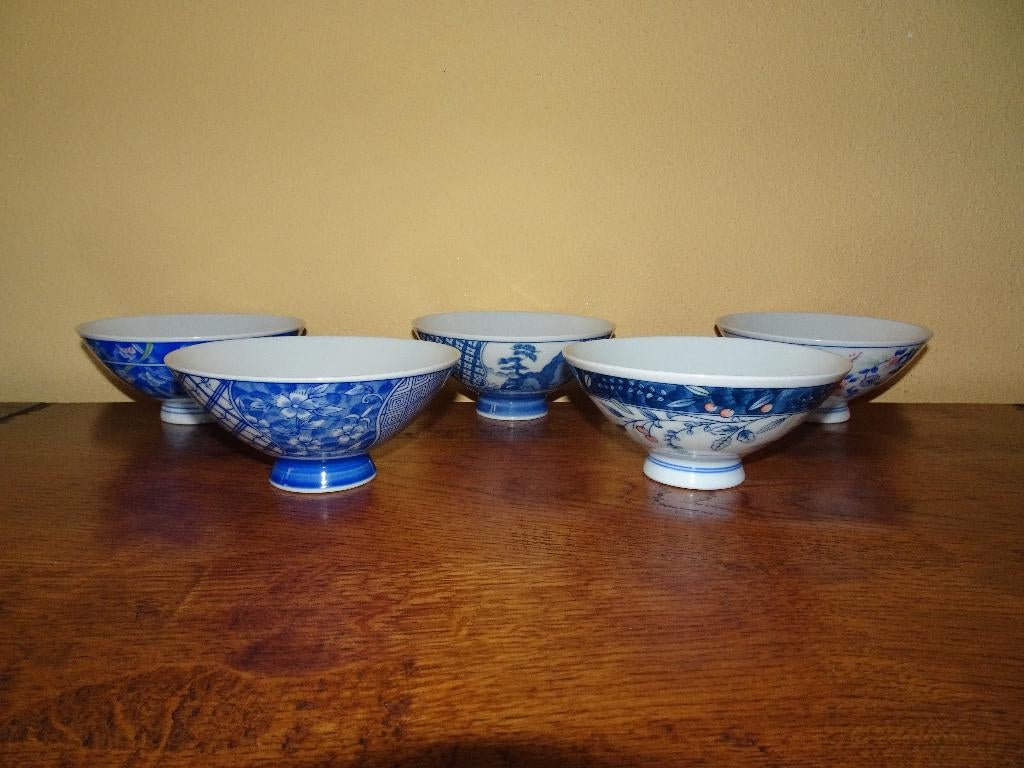 5 Fijn porseleinen chinese schaaltjes met merkteken, Huis en Inrichting, Ophalen of Verzenden, Overige stijlen, Porselein, Schaal of Schalen