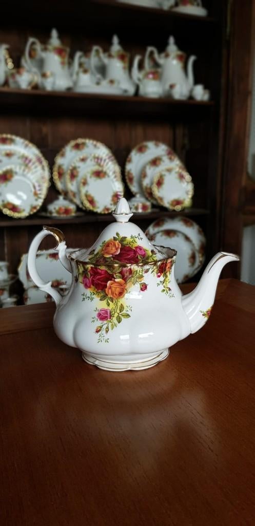 Royal Albert, in het Old Country Roses design theepot, Ophalen of Verzenden
