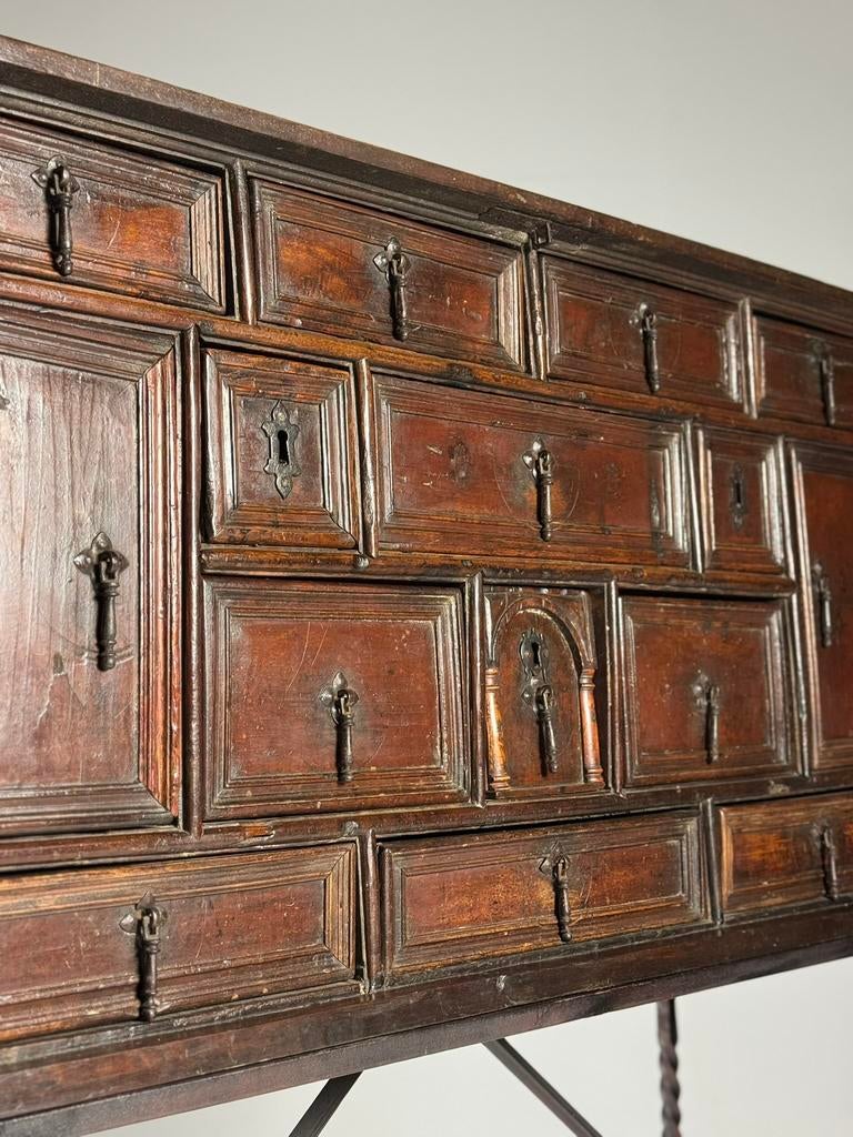 Spaanse Vargueno 18e eeuw antiek, Ophalen