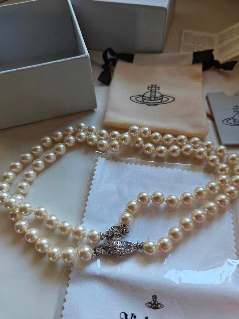 Vivienne Westwood Orb parelketting, Wit, Ophalen of Verzenden, Zo goed als nieuw, Overige materialen