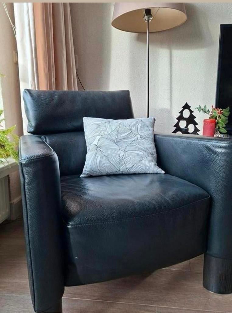 2 fauteuils Natuzzi, zwart leer, zalige zit  €50 pst, 2 =€75, Huis en Inrichting, Fauteuils, Ophalen, 75 tot 100 cm, Modern, Leer