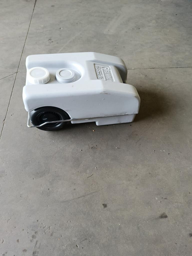 Fiamma  watertank, Ophalen