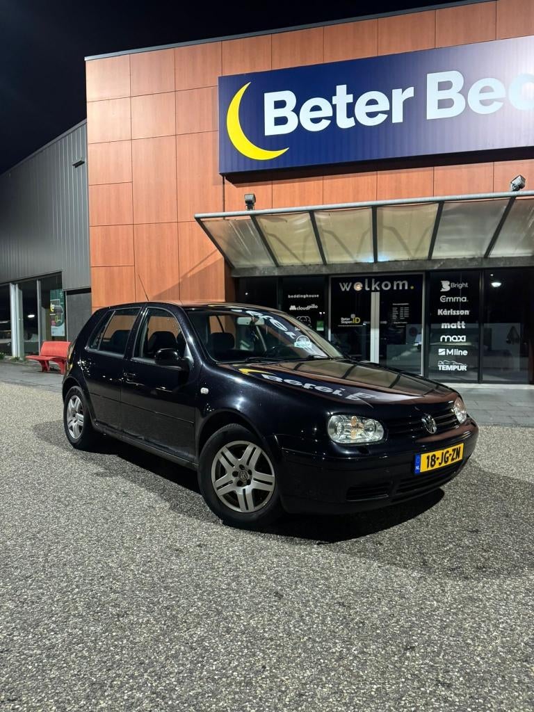 Volkswagen Golf 4 1.8T 20V, Auto's, Volkswagen, 4 cilinders, Zwart, Origineel Nederlands, Handgeschakeld