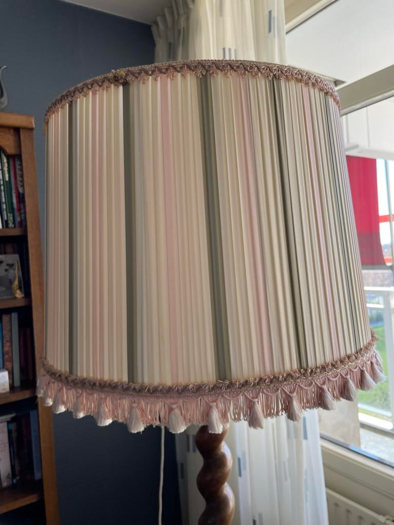 Vintage houten staande schemerlamp met kap, Ophalen