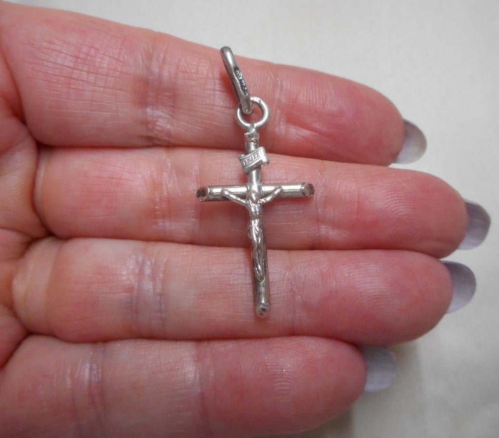 Zilveren vintage kruis hanger met Jezus nr.984