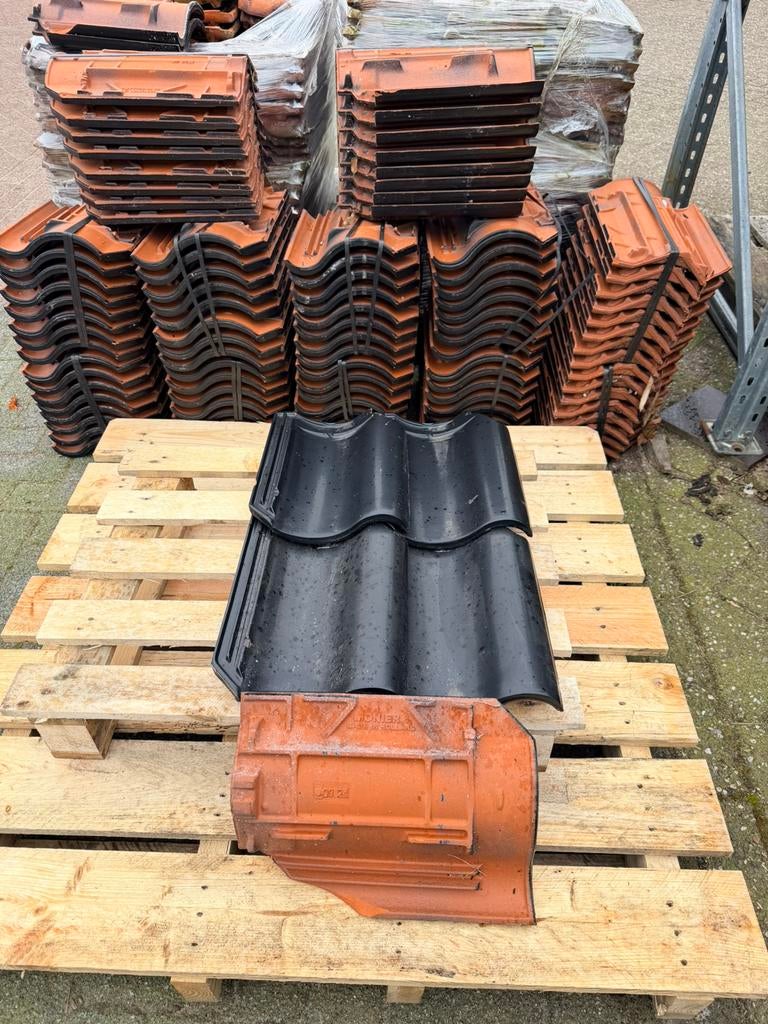 100 stuks nieuwe Monier ovh- 200 zwart satinet, Ophalen, Steen of Klei, Zwart, Nieuw