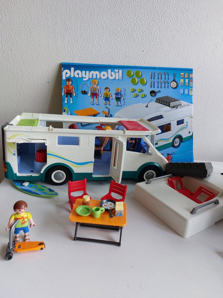 Playmobil Family Fun Mobilhome met familie (70088), Ophalen of Verzenden, Gebruikt, Complete set