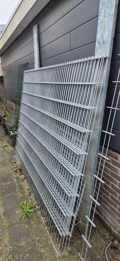 Hekwerk, 4 passtukken, Ophalen, Gebruikt, IJzer, Dubbelstaafmat hekwerk