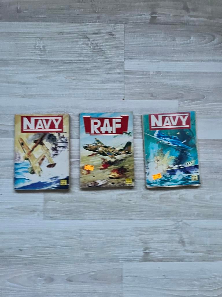 3 boeken: Navy en RAF, Ophalen of Verzenden, Niet van toepassing, Gelezen, Overige onderwerpen