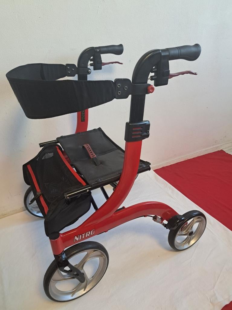 Rollator lichtgewicht Drive Nitro Opvouwbaar
Weggewerkte, Diversen, Rollators, Ophalen, Opvouwbaar
