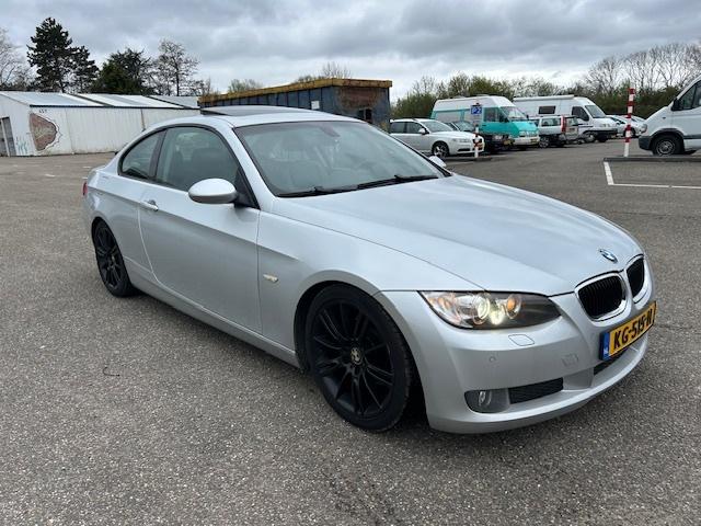 BMW 3 Serie Coupe 320d automaat High Executieve zwart leer s, Automaat, 745 kg, Zwart, 4 cilinders