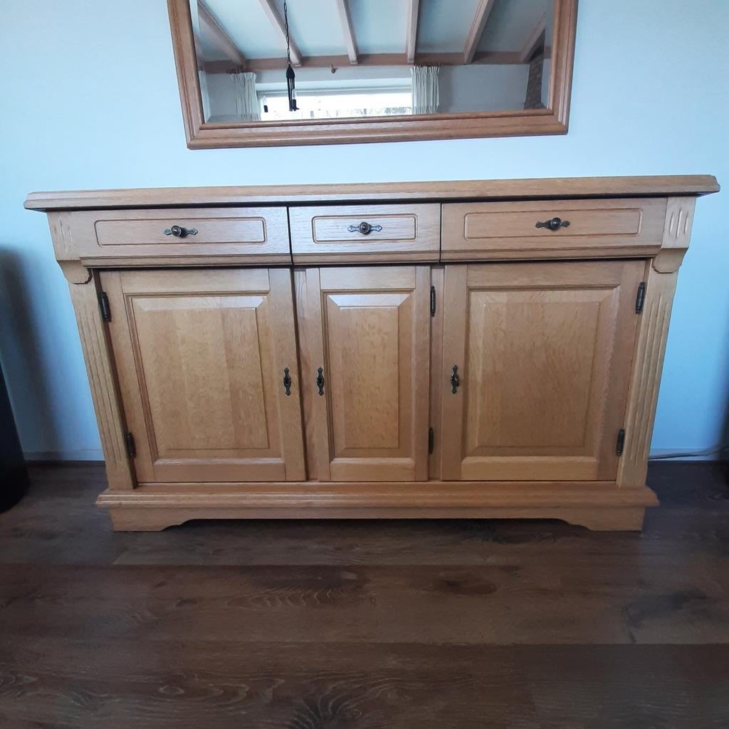 Eiken Dressoir - Klassiek en Ruim, Huis en Inrichting, Kasten | Dressoirs, Ophalen, Gebruikt, 150 tot 200 cm, Eikenhout