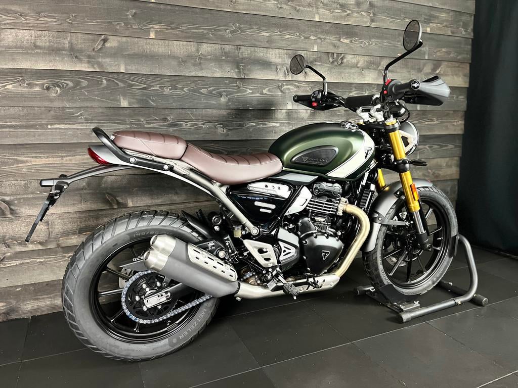 Triumph SCRAMBLER 400 X MATT KHAKI DEMO (bj 2026) - foto 2